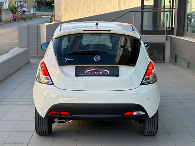 Auto - Lancia ypsilon 1.3 mjt 95 cv 5p. s&s silver