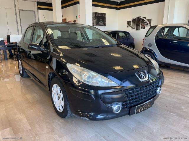 Auto - Peugeot 307 1.4 16v 5p. d-sign