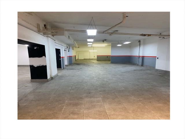 Appartamenti in Vendita - Locale commerciale in affitto a roma ardeatino