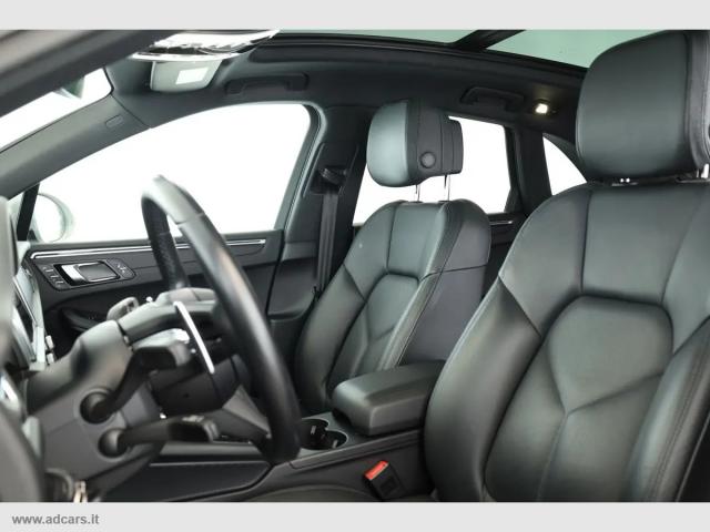 Auto - Porsche macan 2.0 benzina