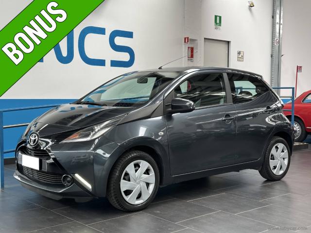 Toyota aygo 1.0 vvt-i 69 cv 5p. x-play mmt