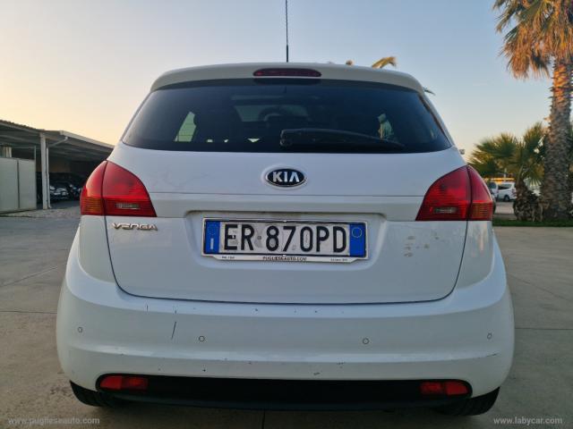 Auto - Ford c-max 1.5 tdci 120 cv s&s business