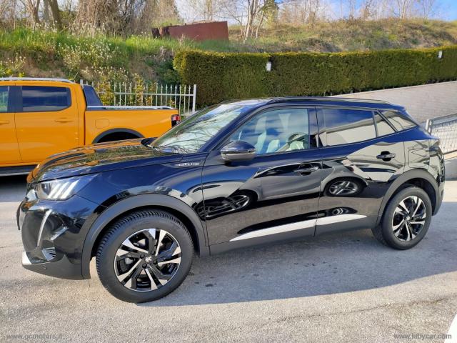 Auto - Peugeot 2008 puretech 130 s&s gt