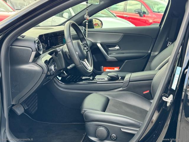 Auto - Mercedes-benz a 200 d automatic 4p. premium full screen