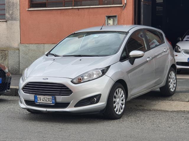 Auto - Ford fiesta 1.4 5p. bz.- gpl