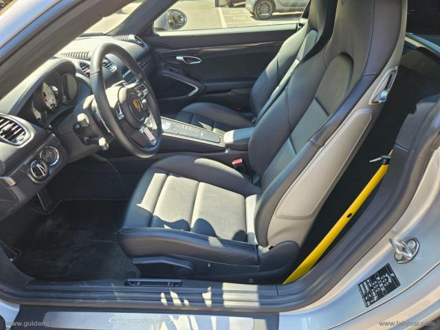Auto - Porsche 718 cayman gts
