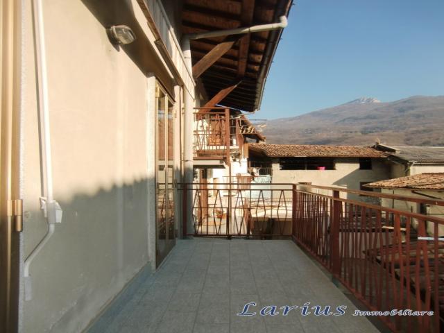 Case - Porzione di casa con balcone, box e cantina