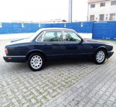 Auto - Jaguar sovereign 4.0