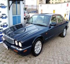 Auto - Jaguar sovereign 4.0