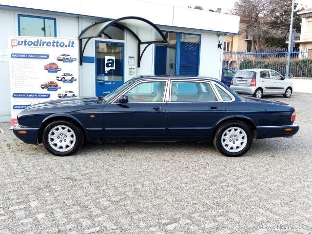 Auto - Jaguar sovereign 4.0