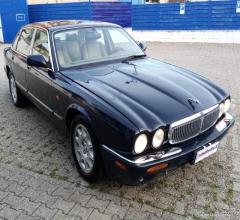 Auto - Jaguar sovereign 4.0